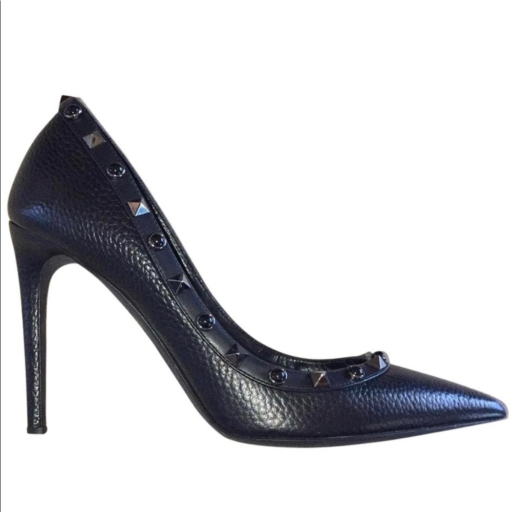 Valentino Rockstud Pumps